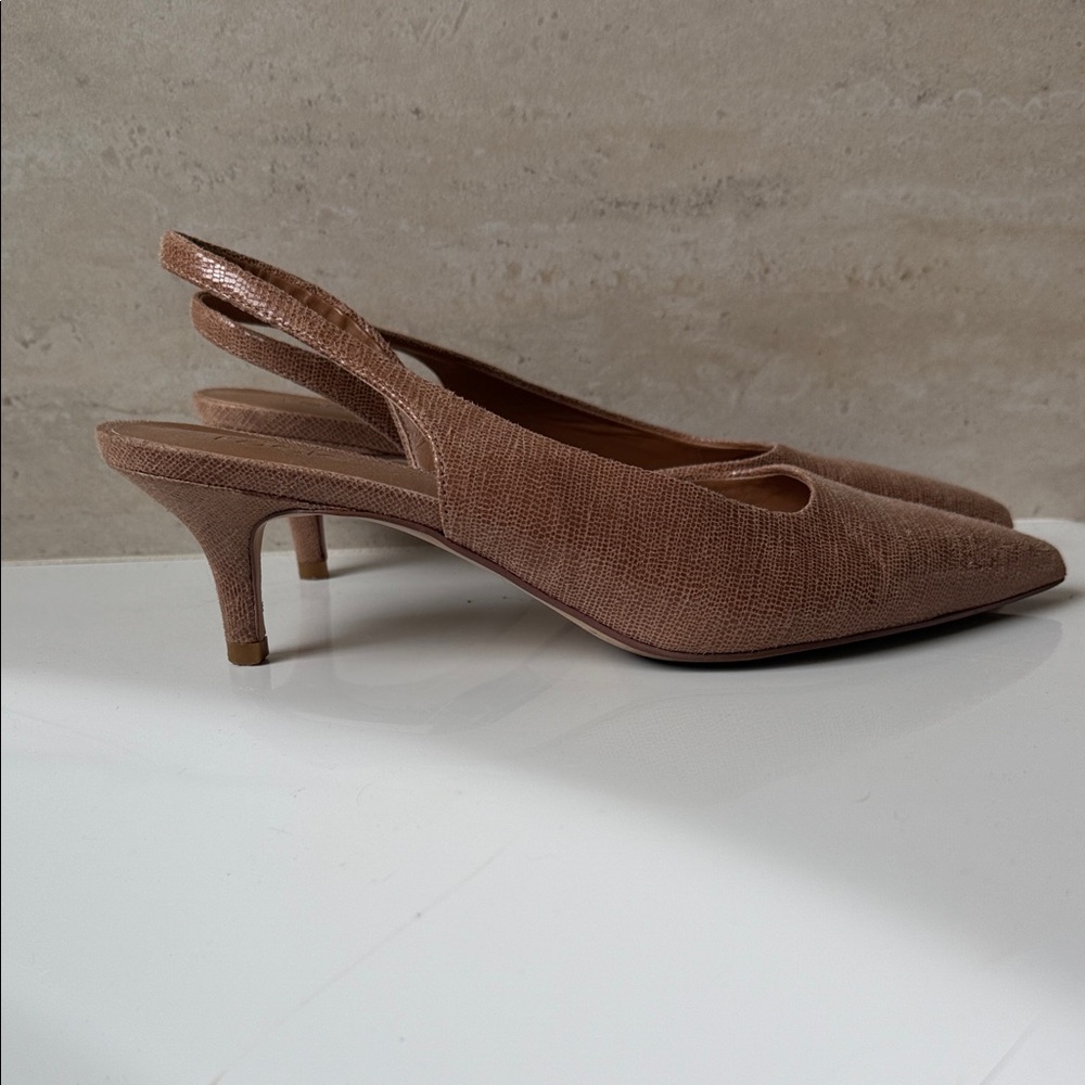 Pointed Slingback Kitten Heels in Mauve